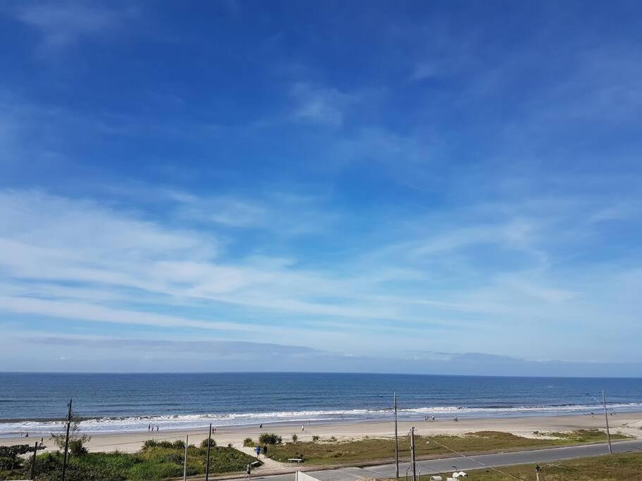 Ensolarado Apto Com Vista Para O Mar Matinhos Bagian luar foto